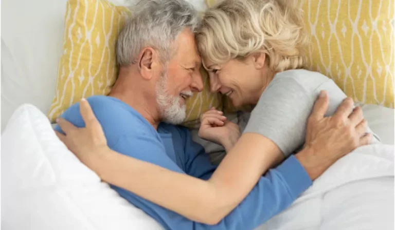 Aplicación de amor y compañía para mujeres mayores de 40