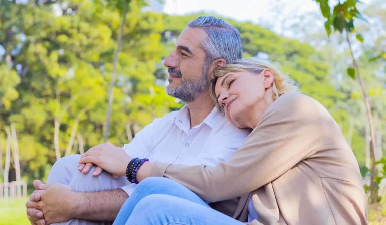 Aplicaciones de citas que están transformando la vida amorosa de mujeres de 40+