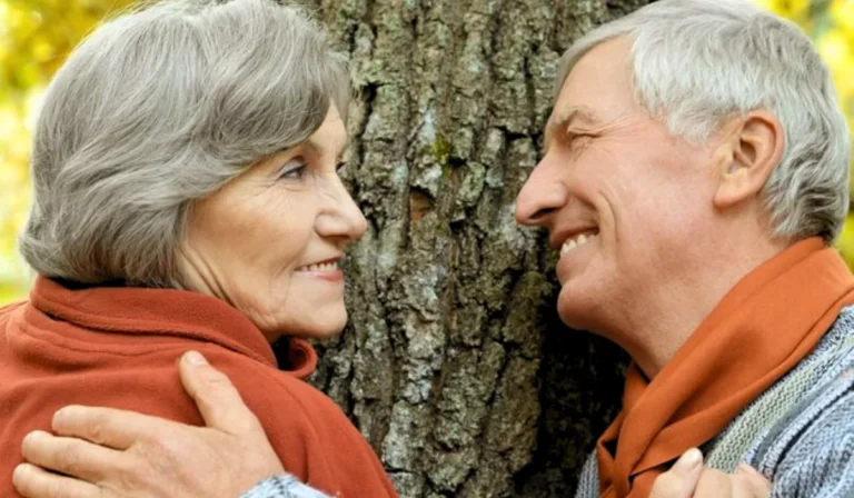 Aplicaciones de citas hechas para mujeres confiadas y maduras